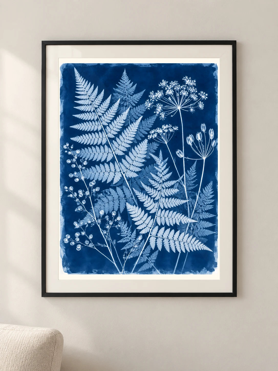 צל של שרך — פוסטר אמנות מקורי — framed — minimal-room-v3